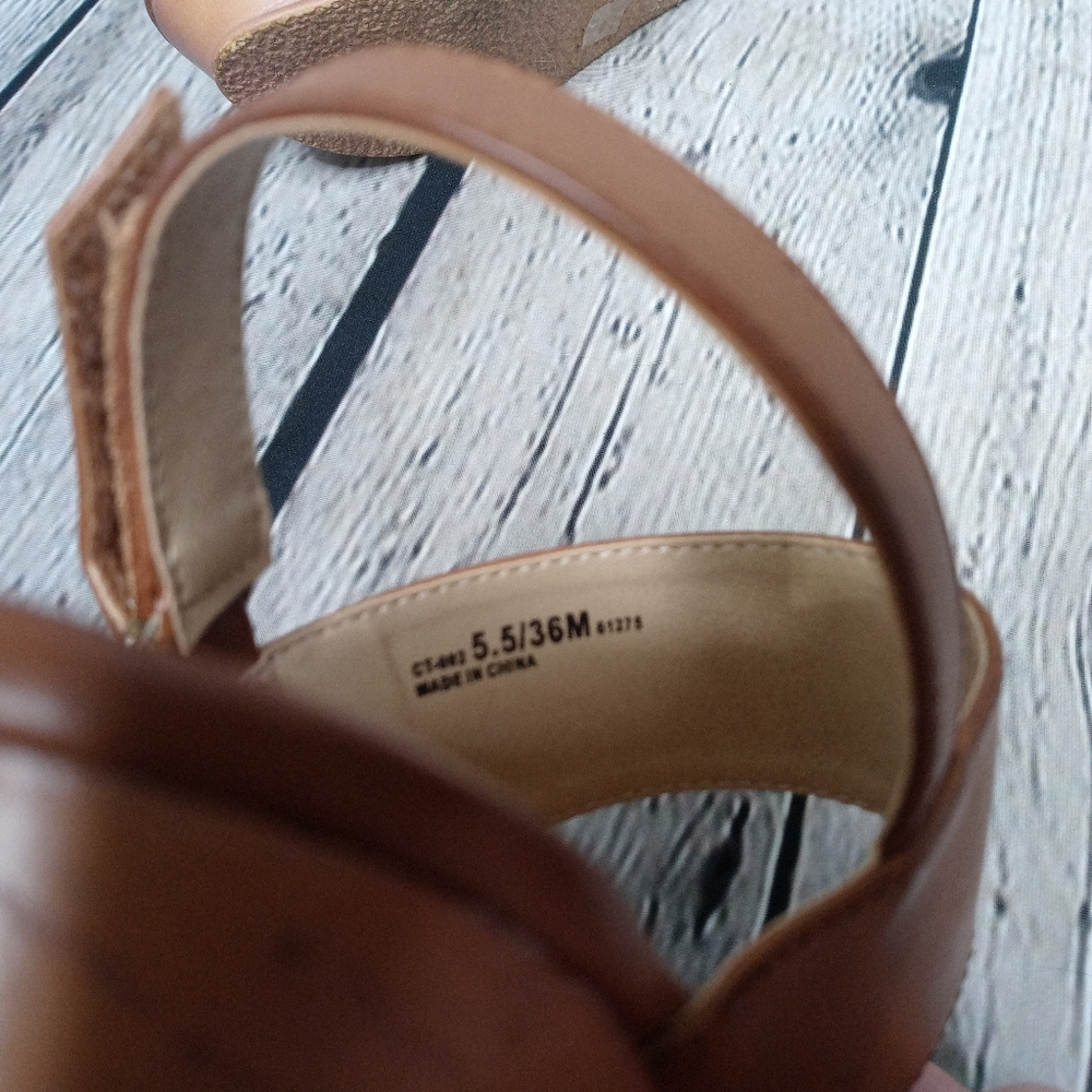 CL by Laundry Tan and Cream Leopard Print Wedge Sandals - Picture 5 of 6